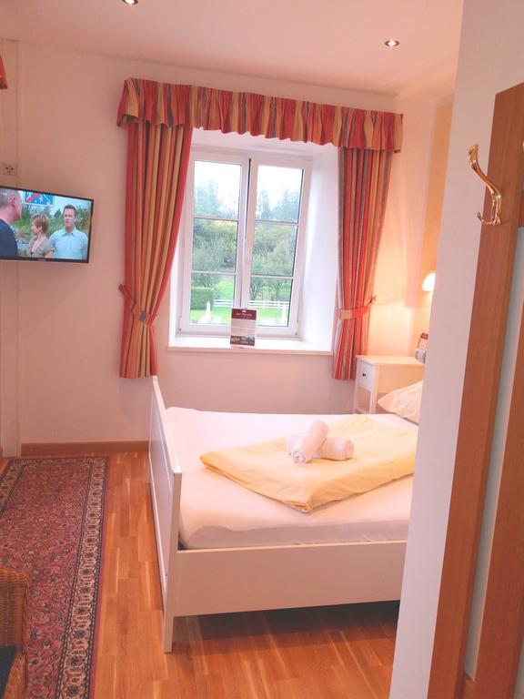 Gut Drasing Hotel Krumpendorf Eksteriør billede