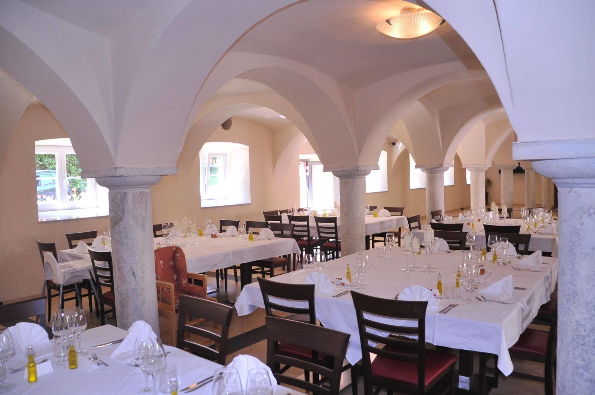 Gut Drasing Hotel Krumpendorf Eksteriør billede
